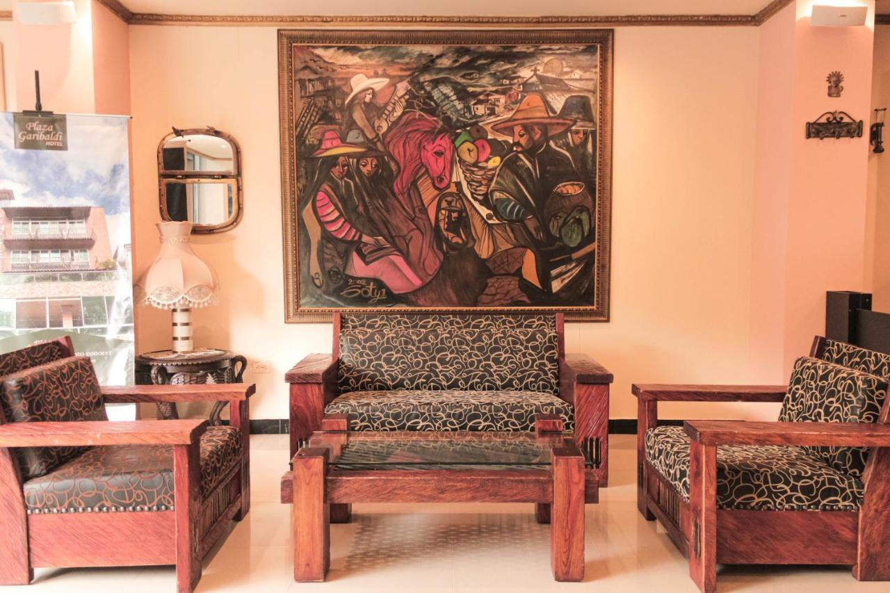 Hotel Plaza Garibaldi Caldas エクステリア 写真