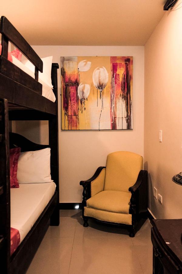 Hotel Plaza Garibaldi Caldas エクステリア 写真